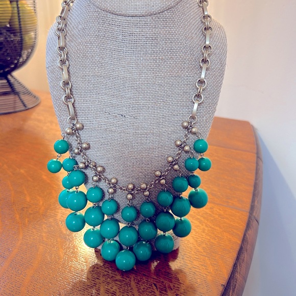 Stella and Dot 20 in with 3 in drop on beads. Beautiful Green beads - Picture 1 of 6